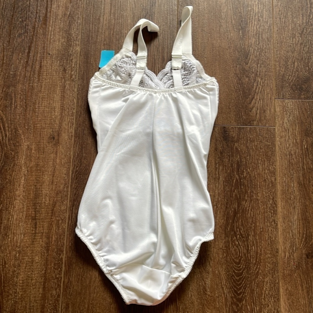 Glamorize shape ware 34F - Picture 2 of 8